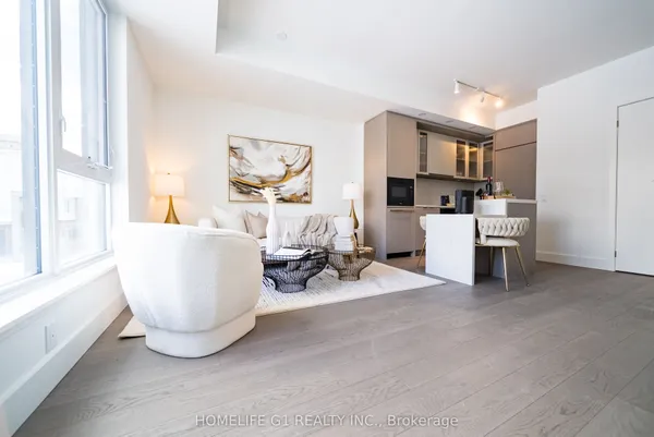 6 Greenbriar Road