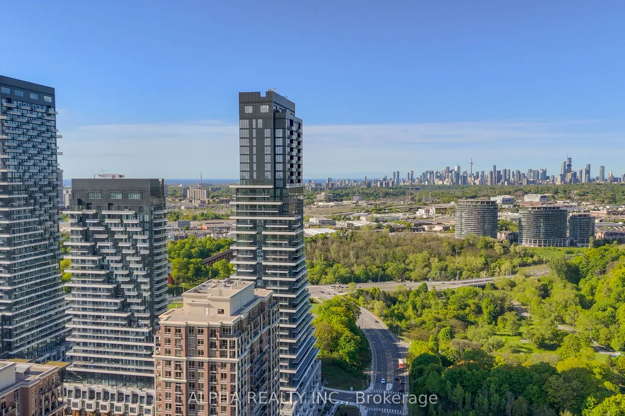 10 Inn On The Park Drive