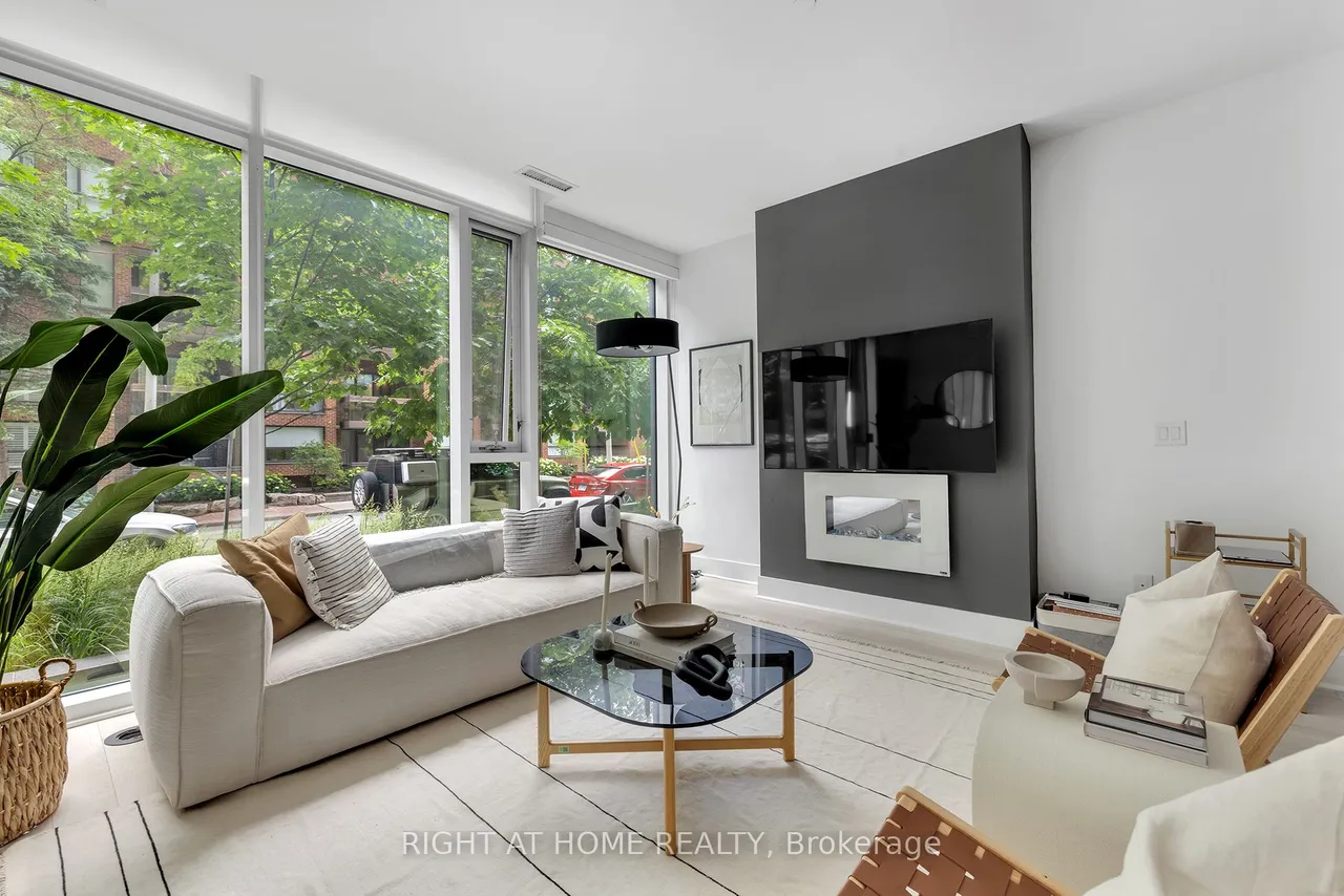 32 Davenport Road — photo 2