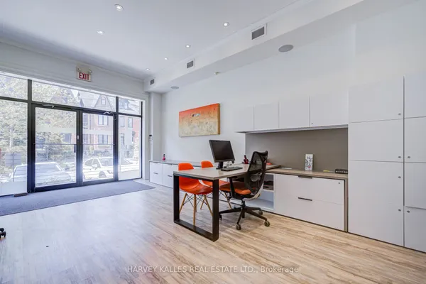 275 MacPherson Avenue — photo 2