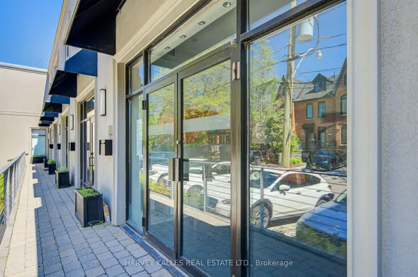 275 MacPherson Avenue