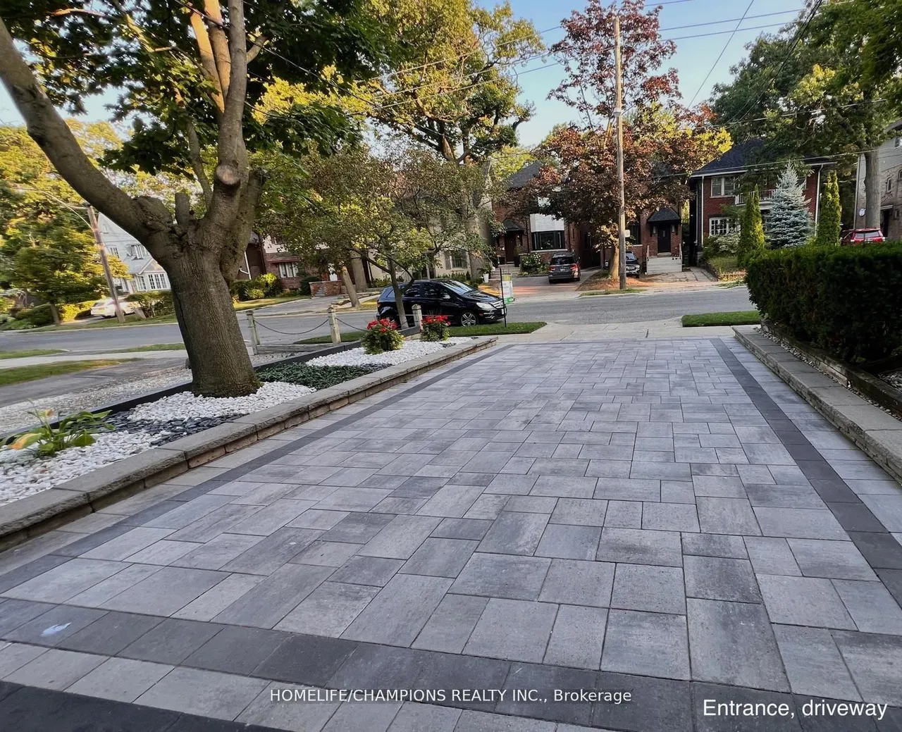 291 St Clair Avenue E — photo 2