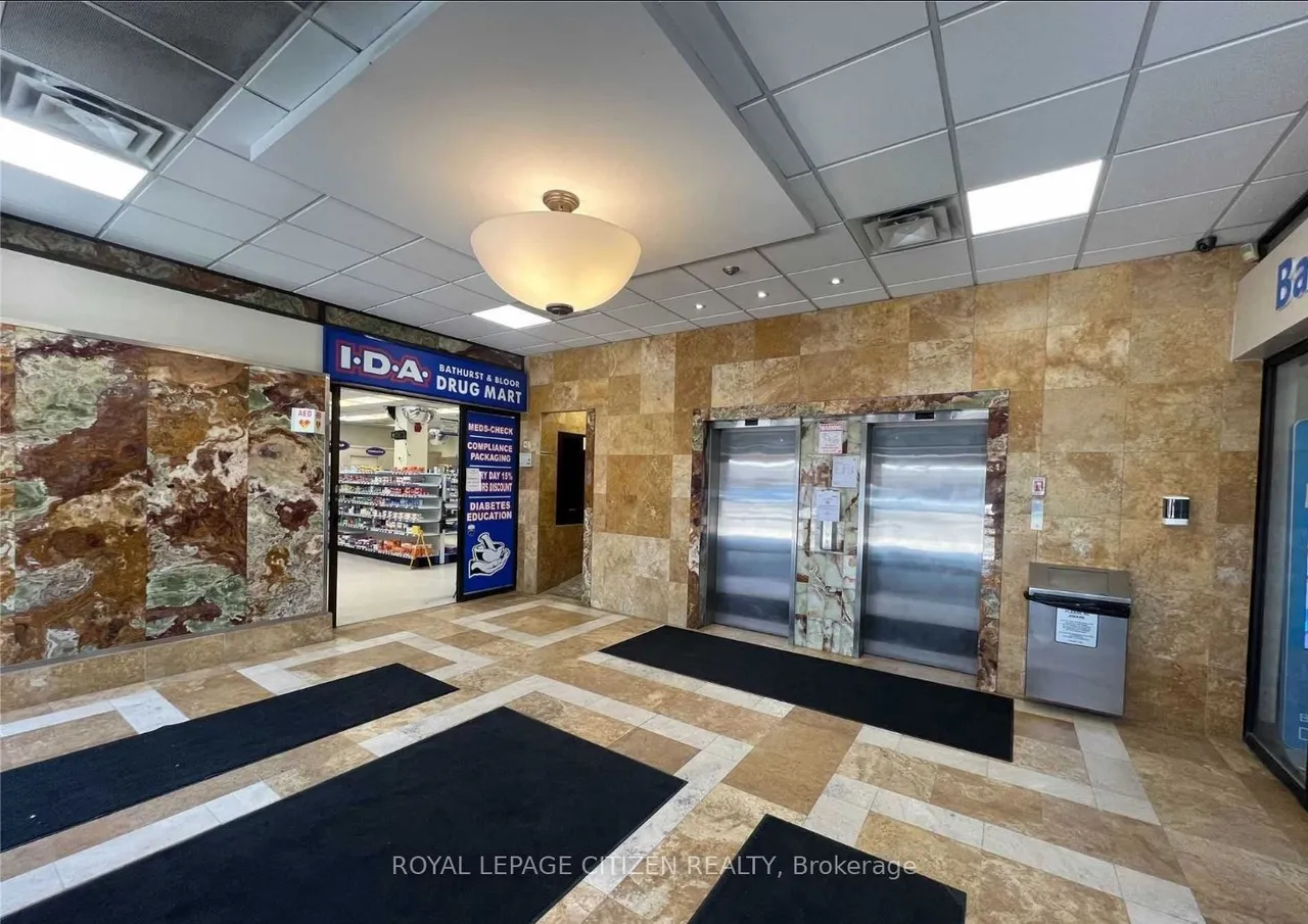 800 Bathurst Street — photo 2