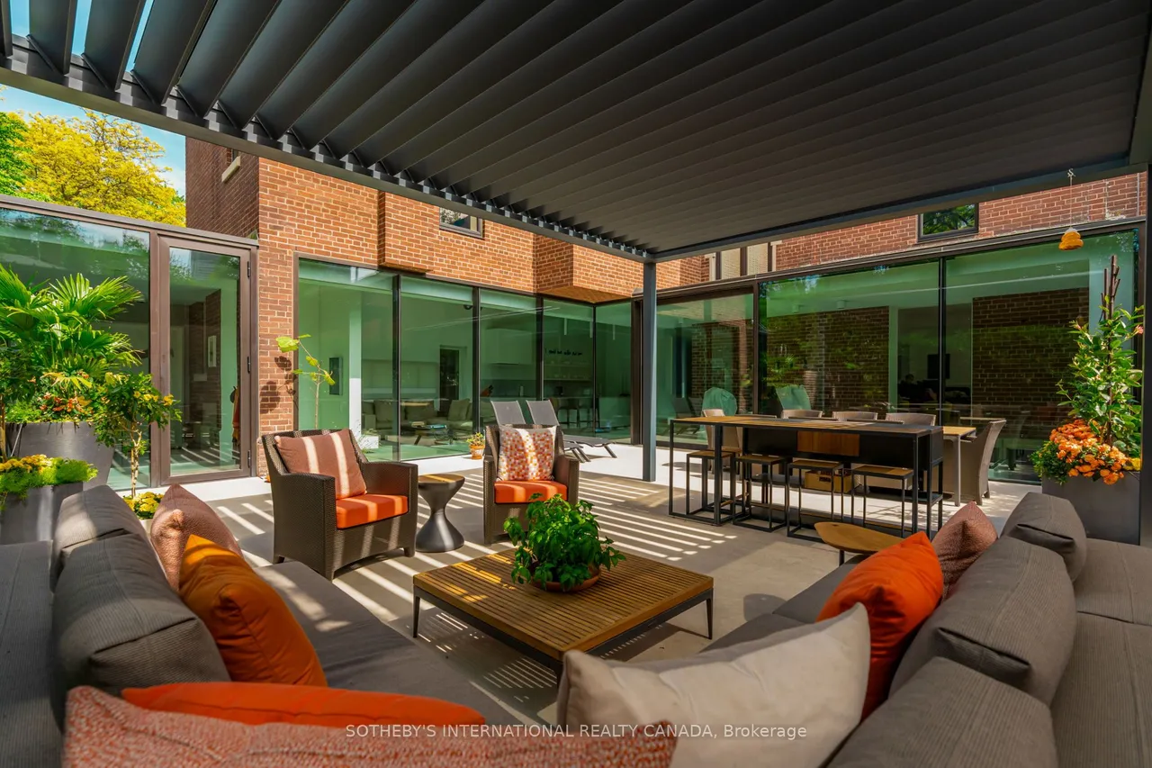 10 Mckenzie Avenue — photo 24