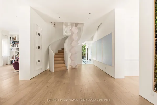 10 Mckenzie Avenue — photo 2