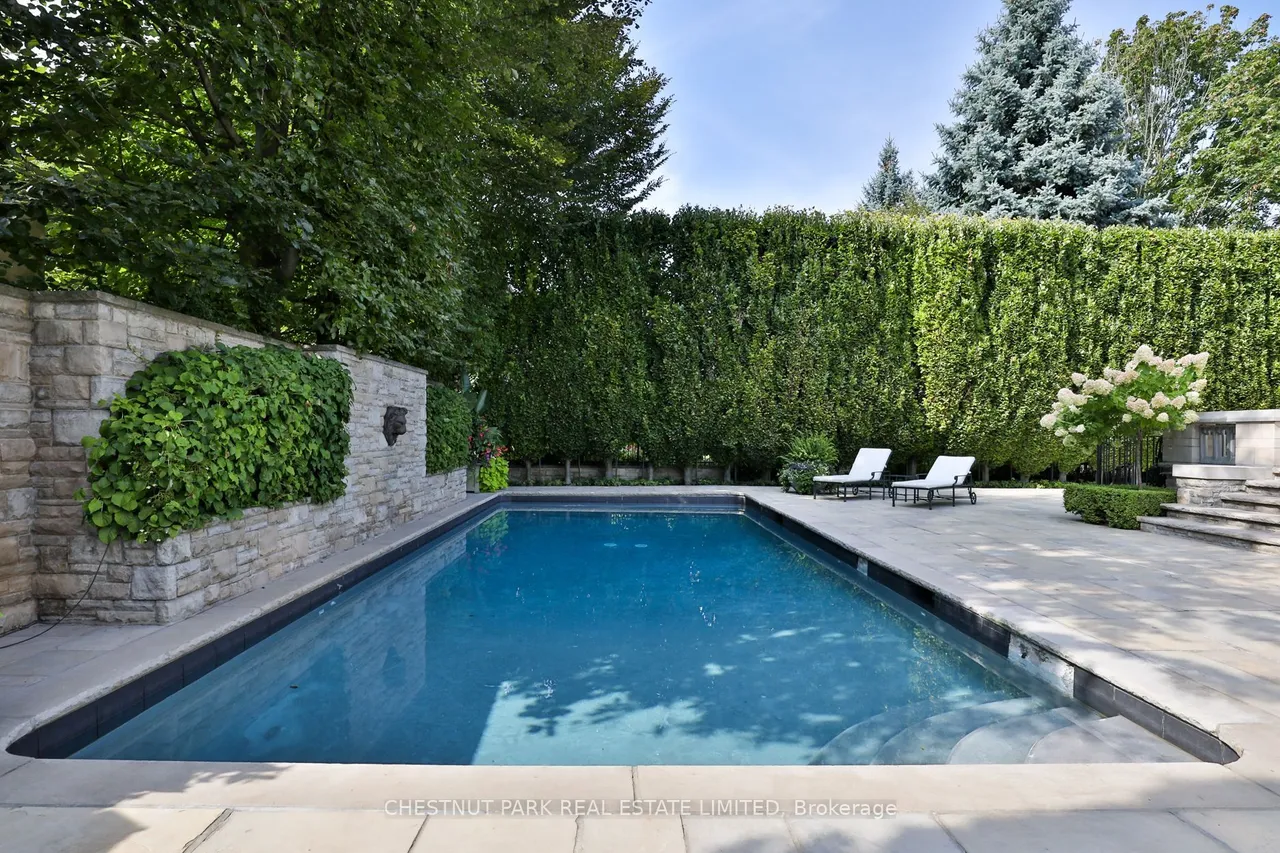 170 Roxborough Drive — photo 39