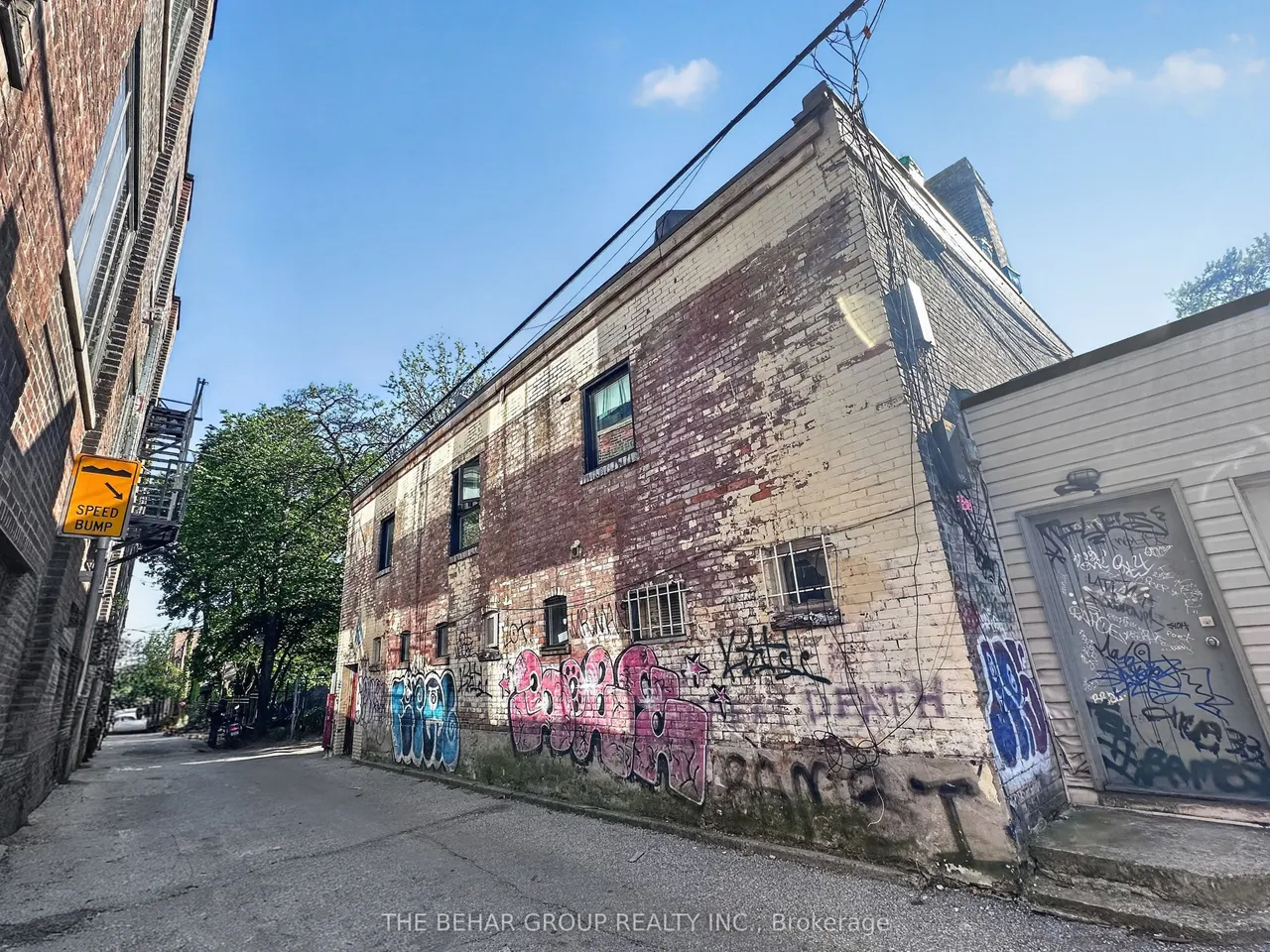 65 Bellwoods Avenue — photo 3