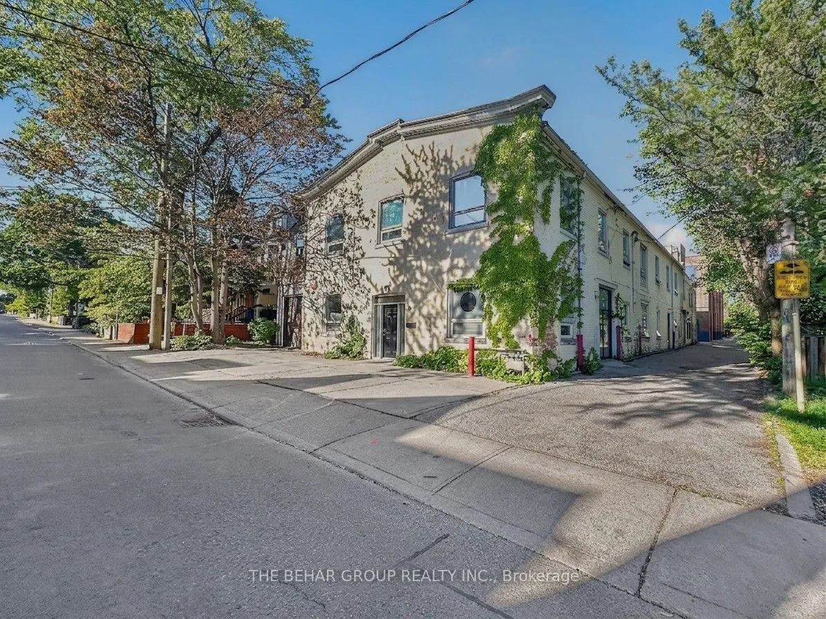 65 Bellwoods Avenue