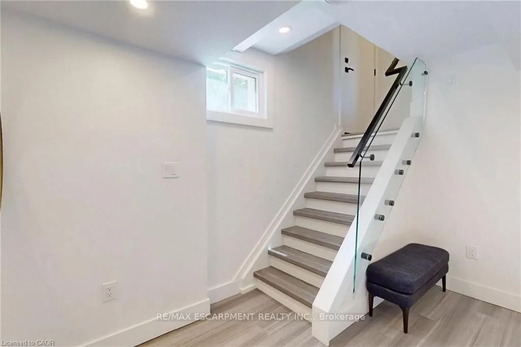 28 Dunsmore Gardens — photo 26