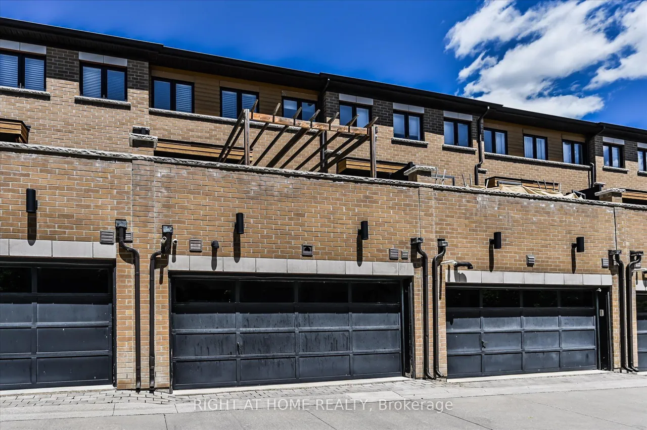 18 Kenneth Wood Crescent — photo 12