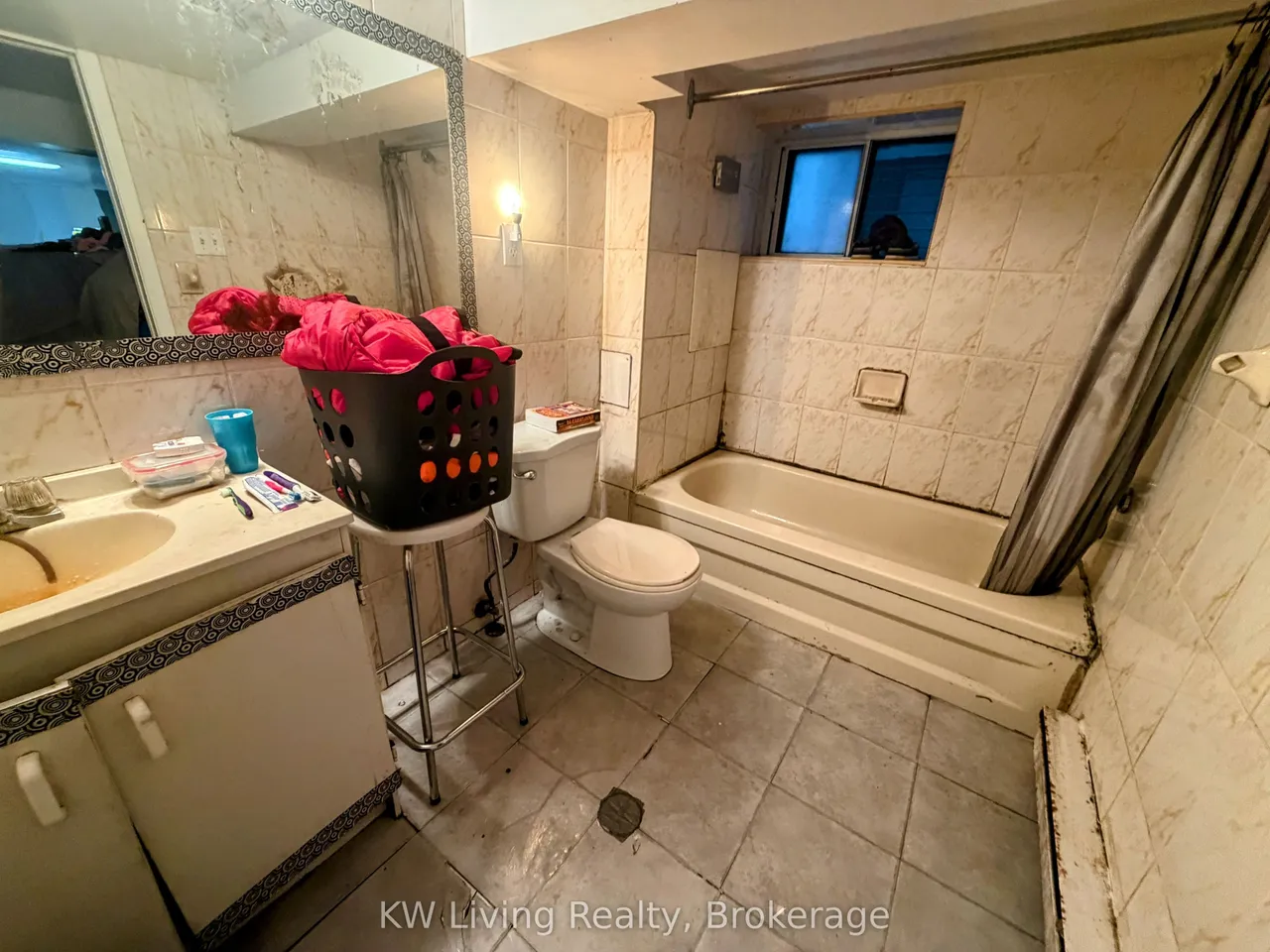 636 Clinton Street — photo 3