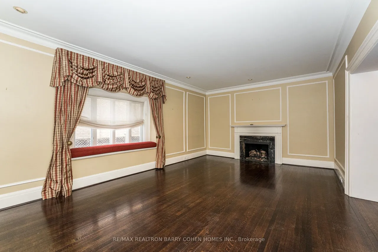 28 Dunvegan Road — photo 2