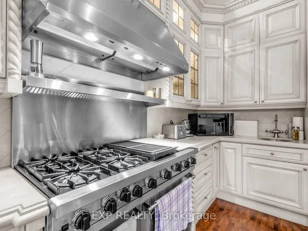 241 Poplar Plains Street — photo 2