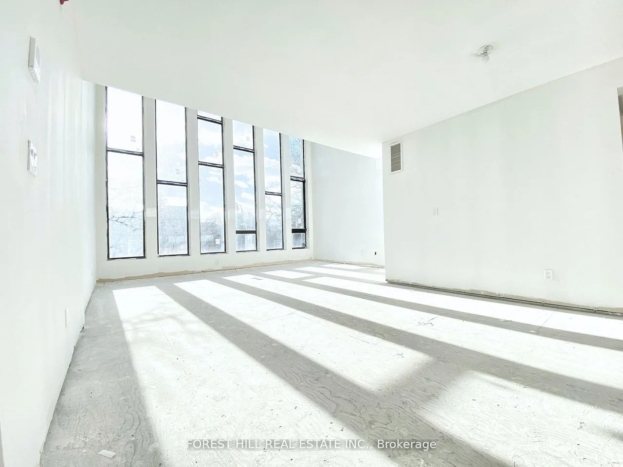 3429 Yonge Street — photo 3