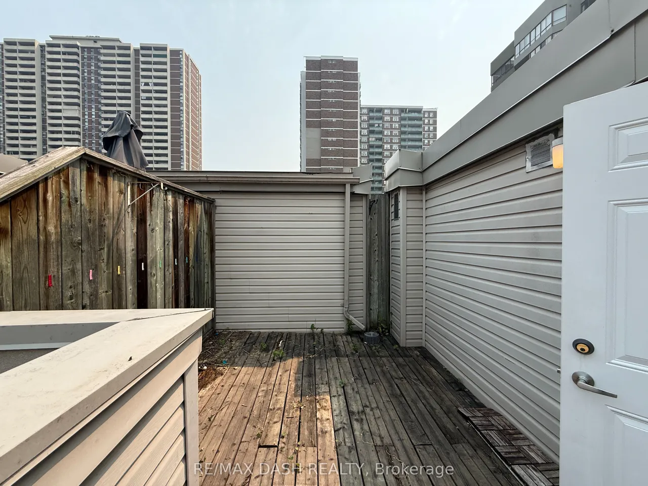 415 Jarvis Street — photo 22