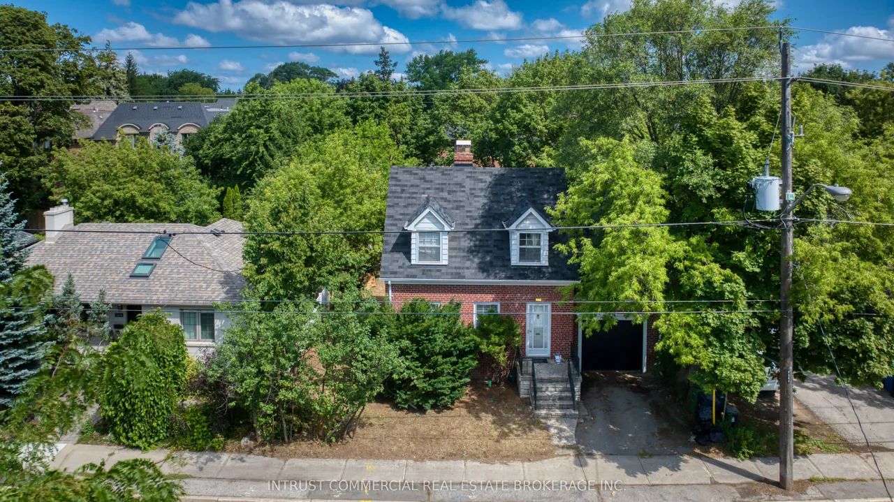 362 Lawrence Avenue W — photo 3