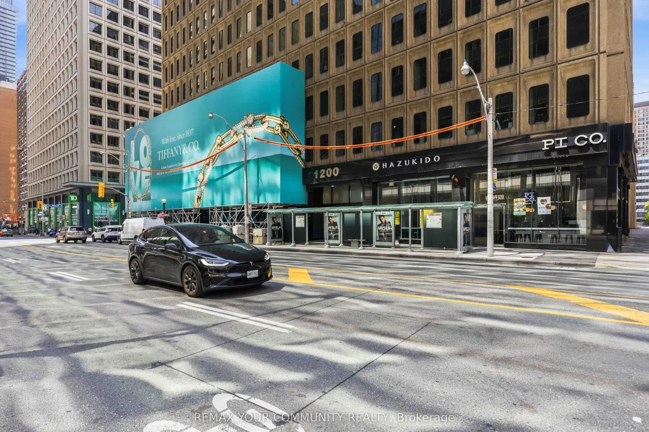 1240 Bay Street — photo 33