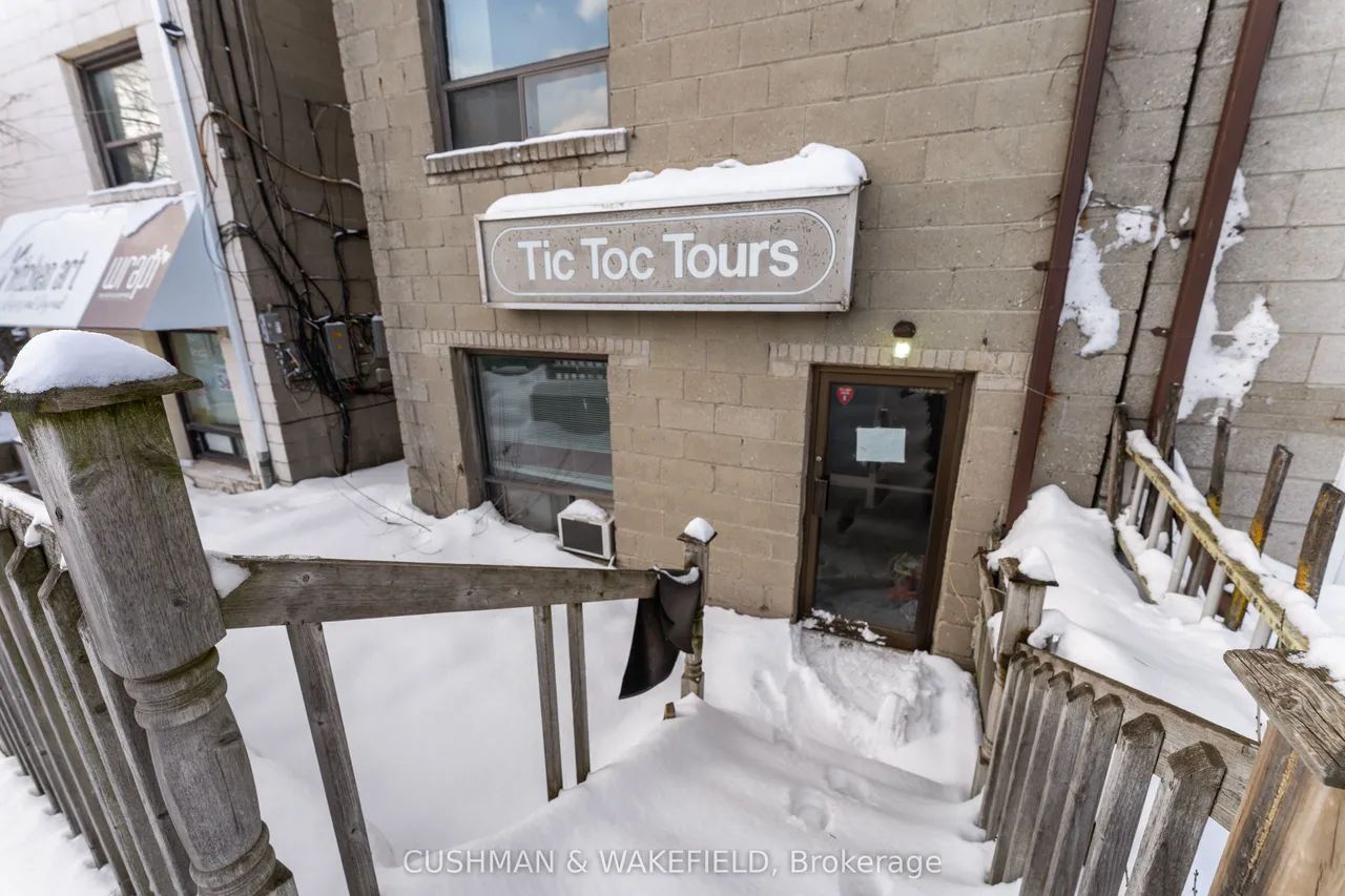 2823 Bathurst Street — photo 21