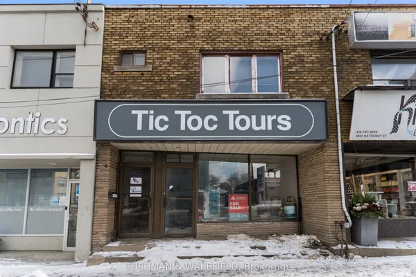 2823 Bathurst Street — photo 2