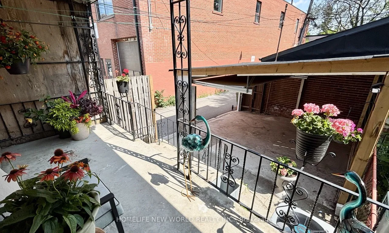 509 Dupont Street — photo 29