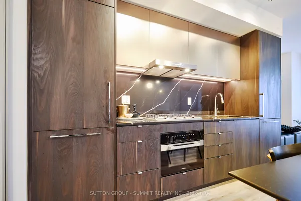 771 YONGE Street — photo 2