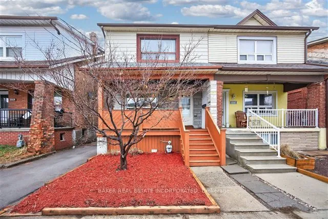 1867 Dufferin Street — photo 2