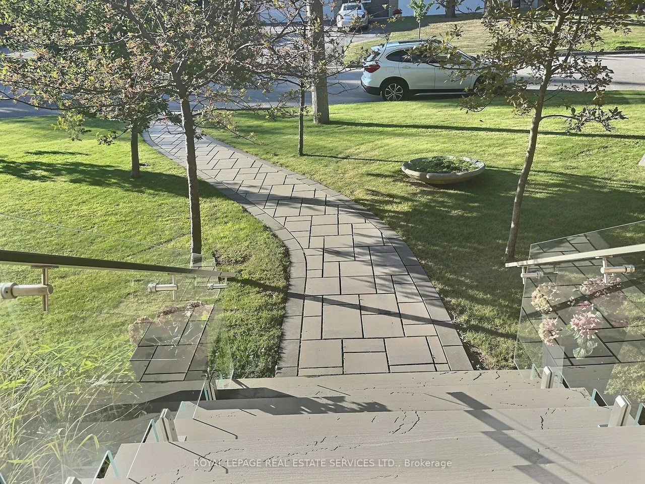 33 Blue Forest Drive — photo 3