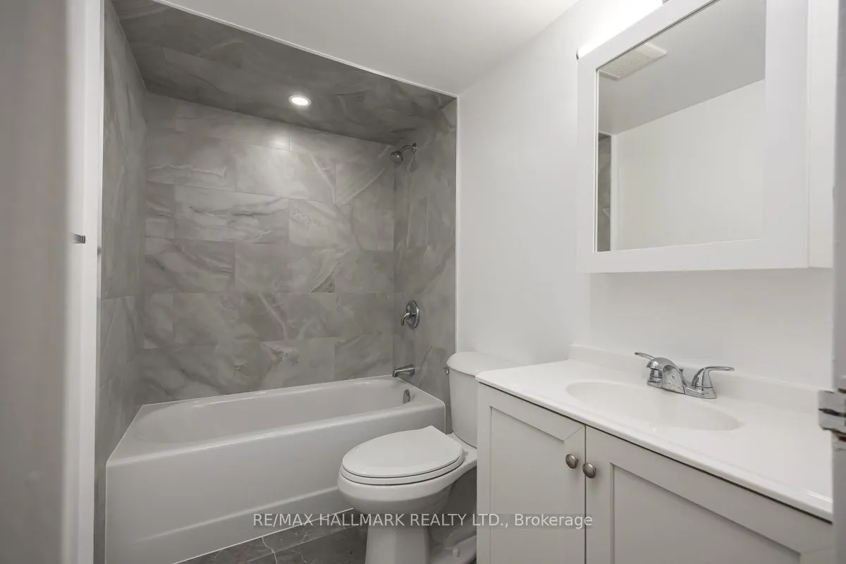 5949 Yonge Street — photo 17