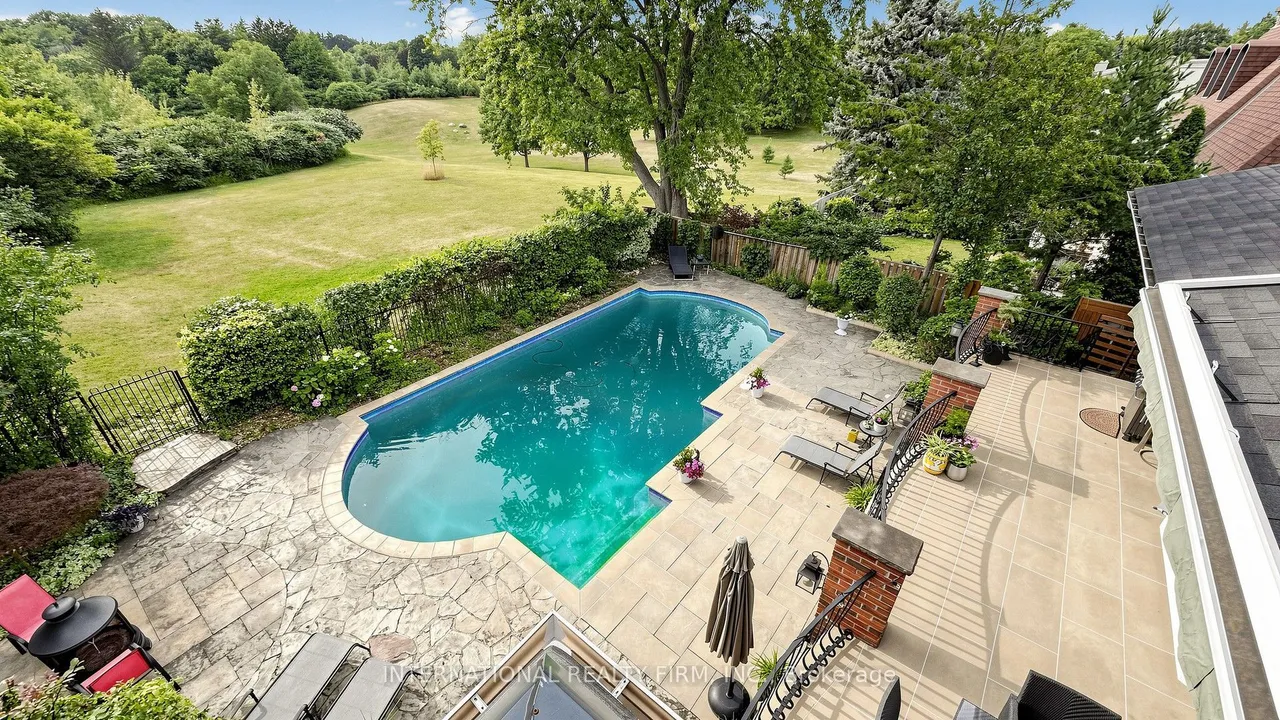 6 Penwood Crescent — photo 49
