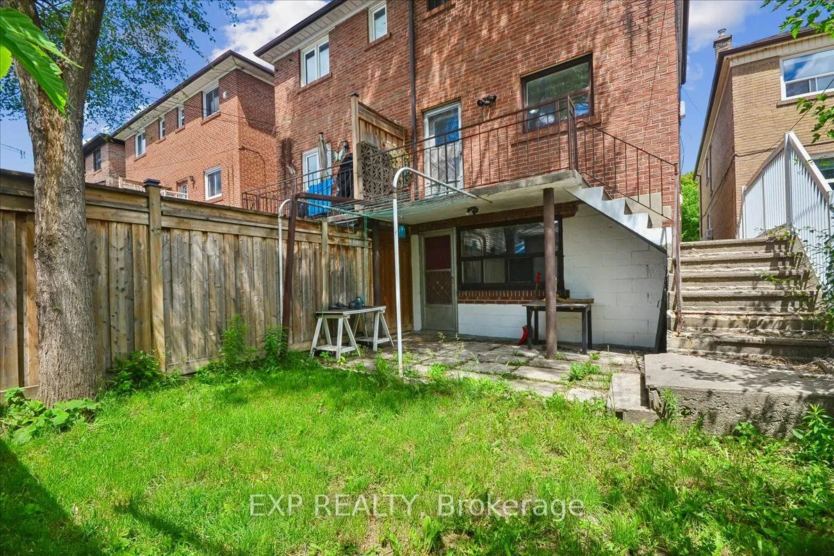 346 Westmount Avenue — photo 26