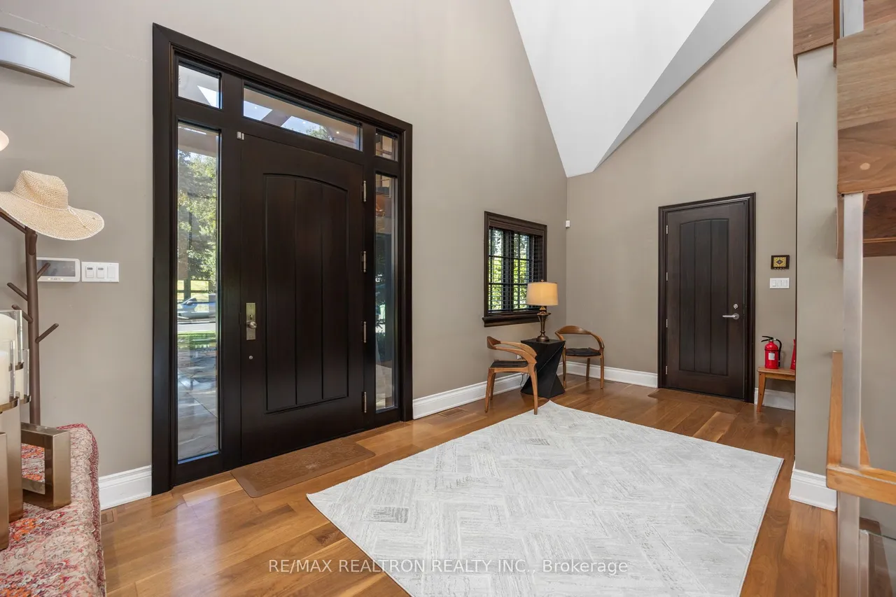 80 Forest Grove Drive — photo 3