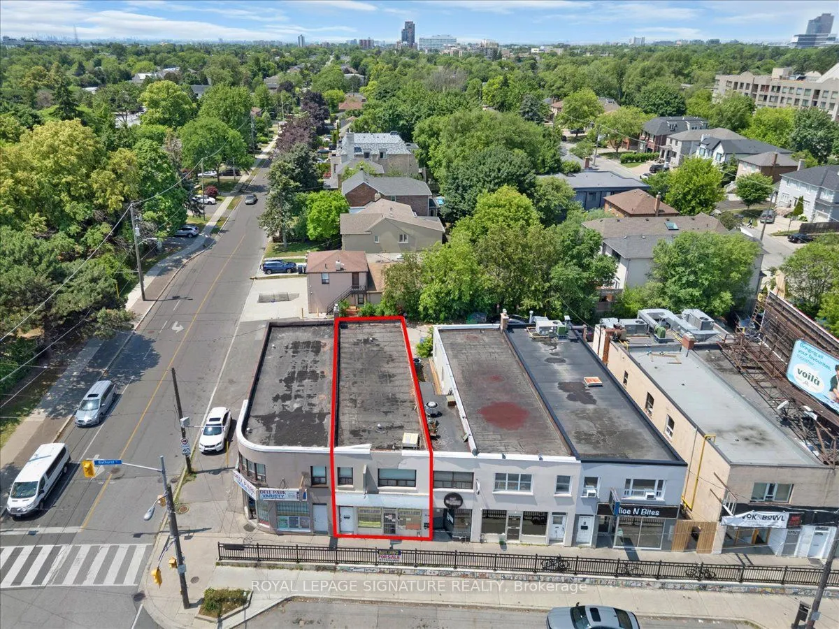 3016 Bathurst Street — photo 2