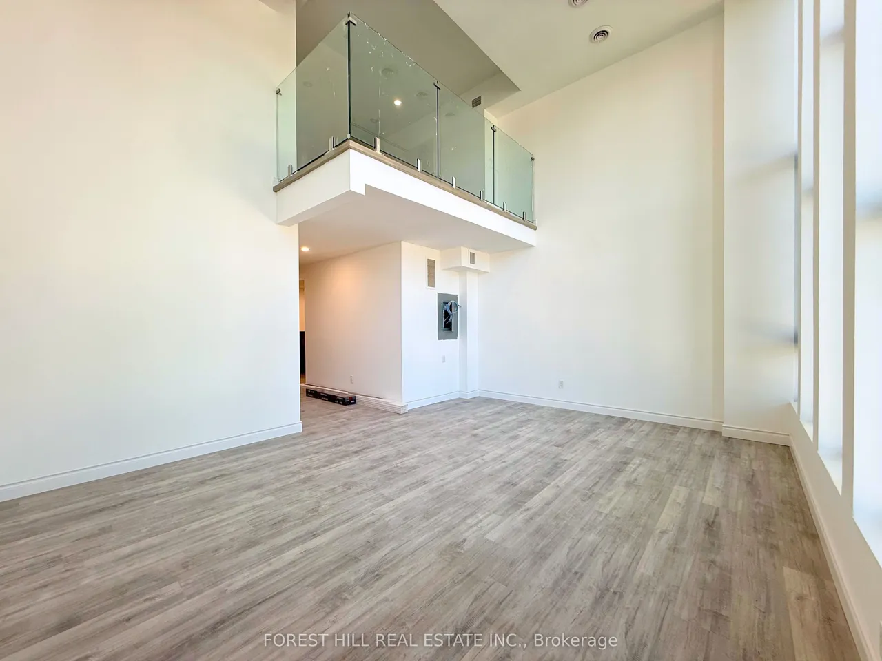 3429 Yonge Street — photo 3