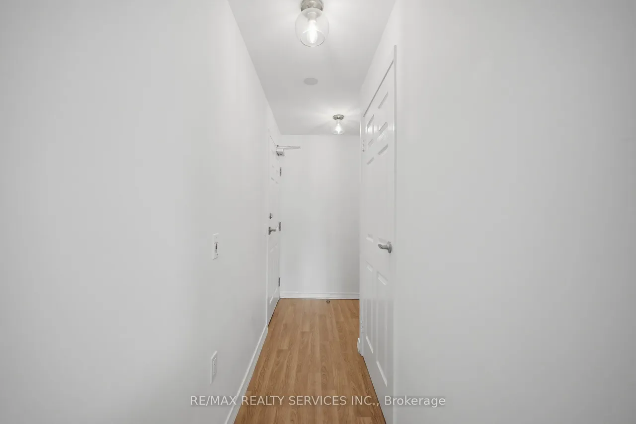 15 Maplewood Avenue — photo 13