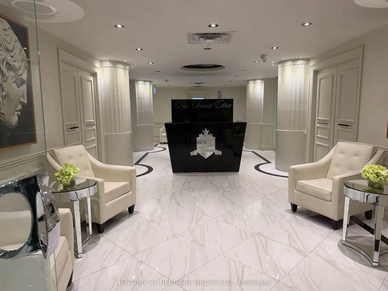 55 AVENUE Road