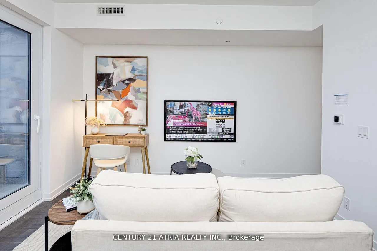 2020 Bathurst Street — photo 3