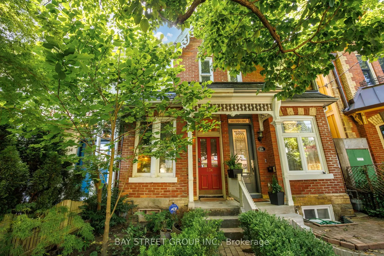 236 Seaton Street — photo 3