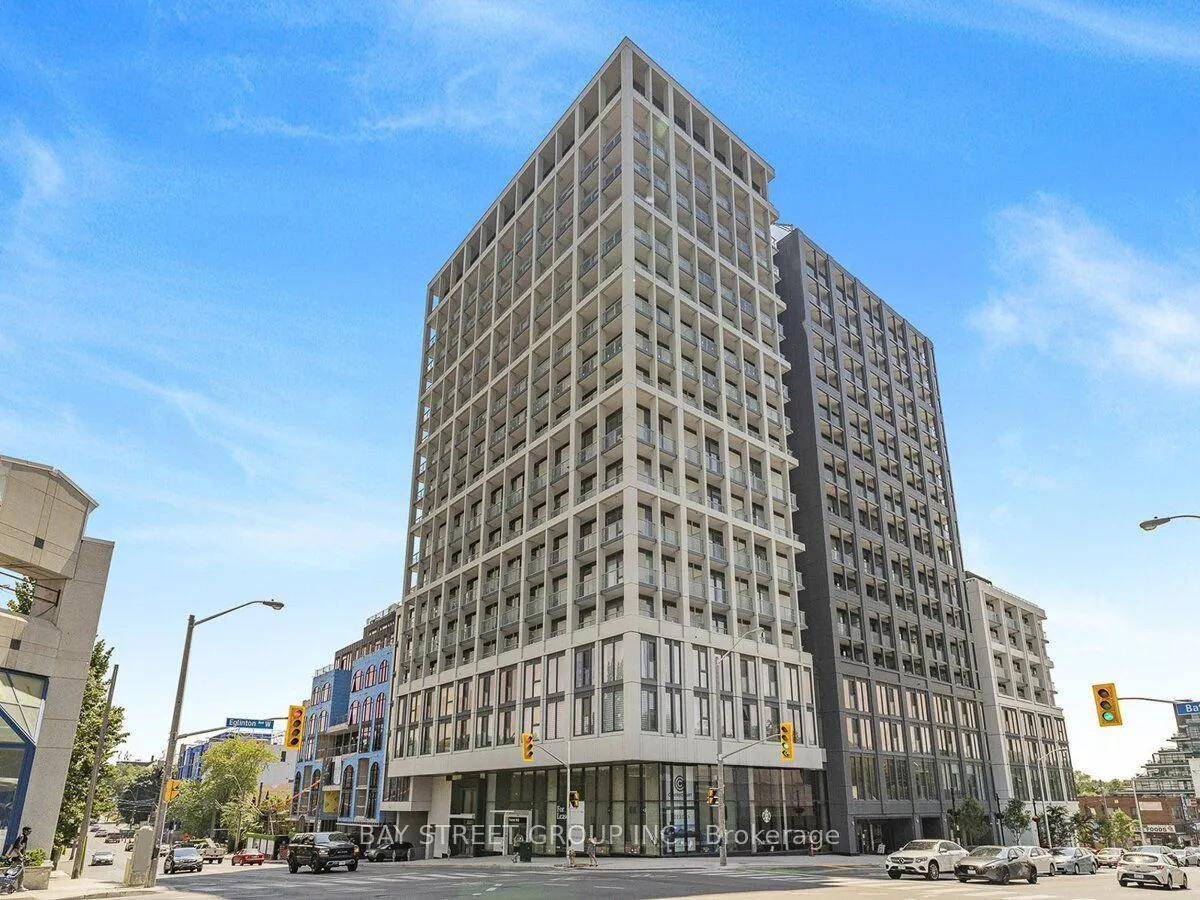 2020 Bathurst Street — photo 21