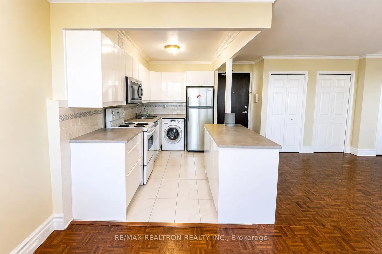 5949 Yonge Street — photo 3