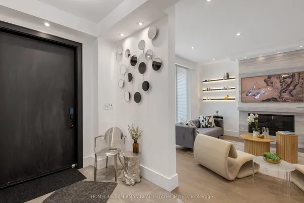 124 Lyndhurst Avenue — photo 2
