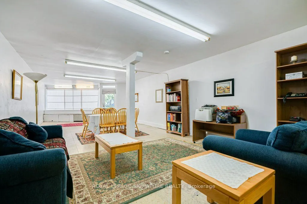 724 Vaughan Road — photo 3