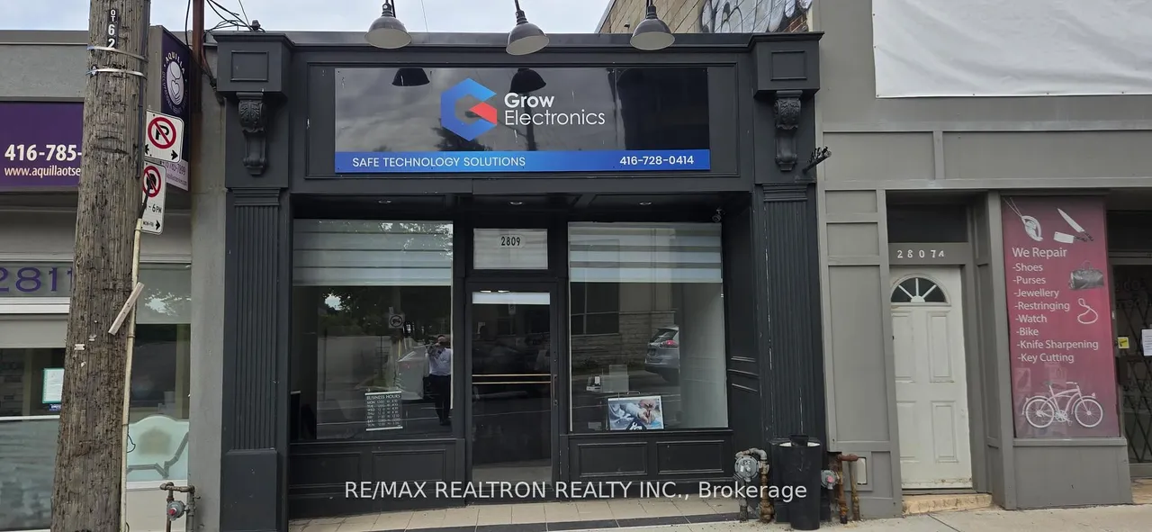 2809 Bathurst Street N