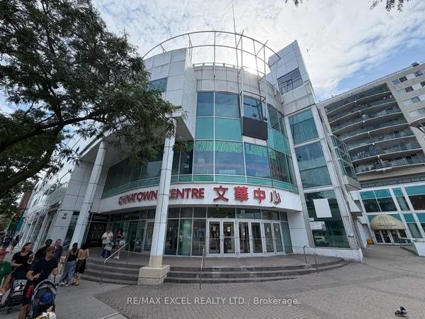 222 Spadina Avenue