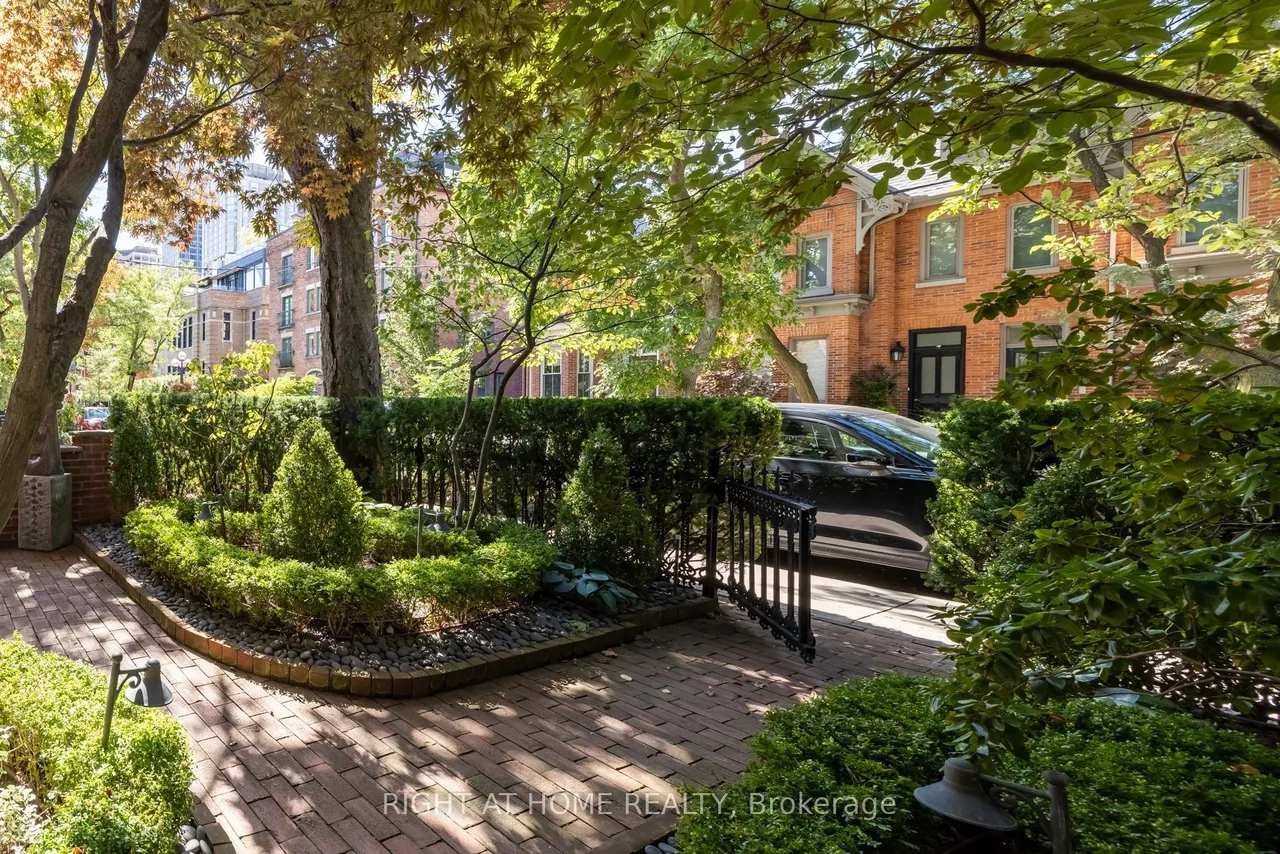 51 Hazelton Avenue — photo 36