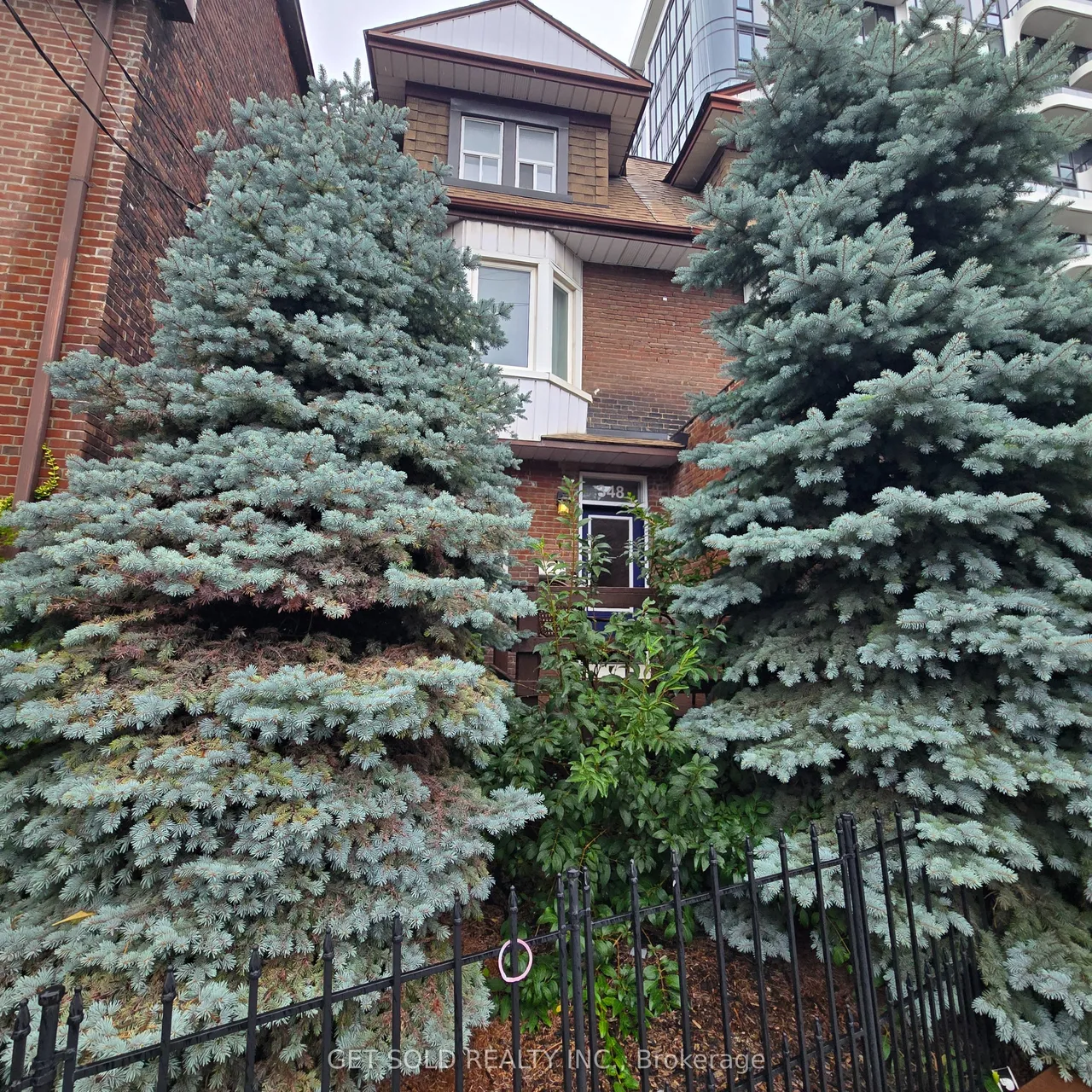 348 Dupont Street — photo 3