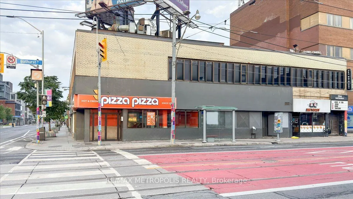 558 BLOOR ST Street