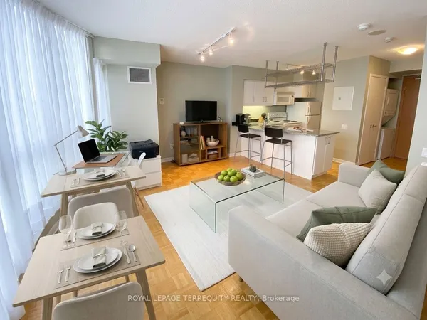 33 Sheppard Avenue E