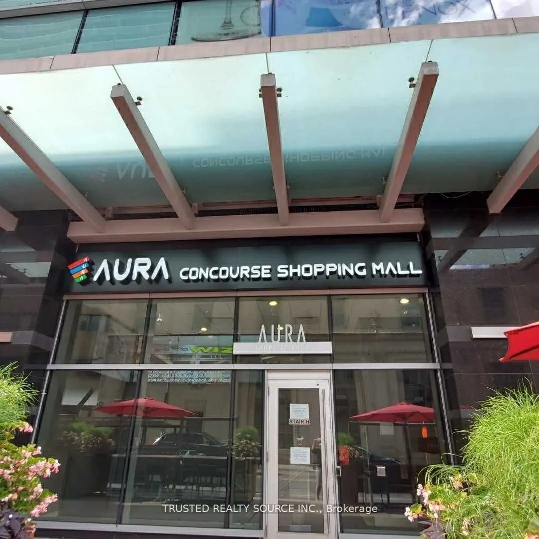384 Yonge Street