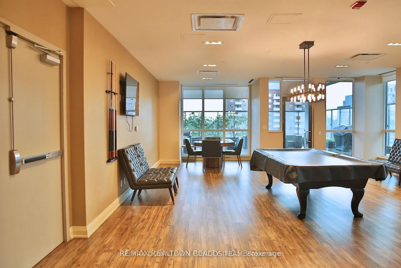 1486 Bathurst Street — photo 11