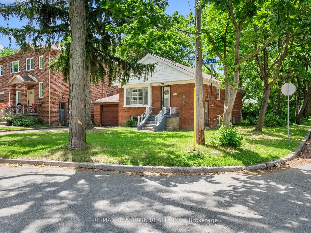 12 Graymar Avenue — photo 3